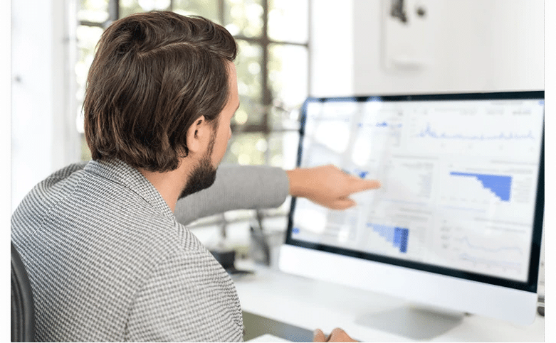 Anschließend analysieren wir Ihre bestehenden Werbemaßnahmen.